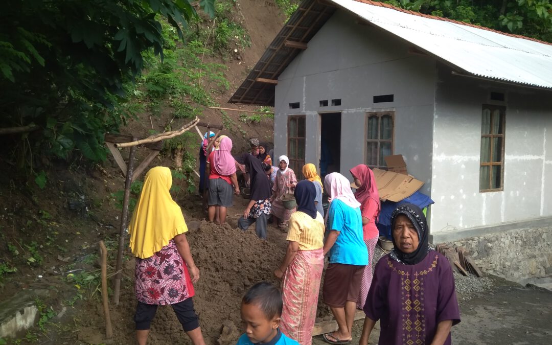 BENCANA LONGSOR MANDALA CIMANGGU LENGKONG KULON